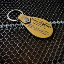 Porte-clés cuir Charles Mochet avec mémo de graissage